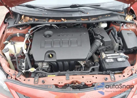 2013 Toyota Corolla S Special Edition z USA, uszkodzony, nr VIN 2T1BU4EE8DC066428